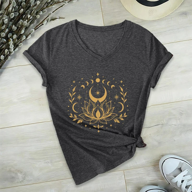 Olivenorma Damen-T-Shirt mit V-Ausschnitt, Mond-Lotus-Motiv, Vorder- und Rückseite doppelt bedruckt