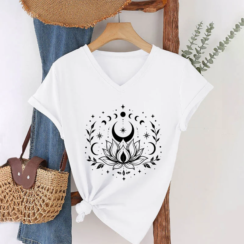 Olivenorma Damen-T-Shirt mit V-Ausschnitt, Mond-Lotus-Motiv, Vorder- und Rückseite doppelt bedruckt