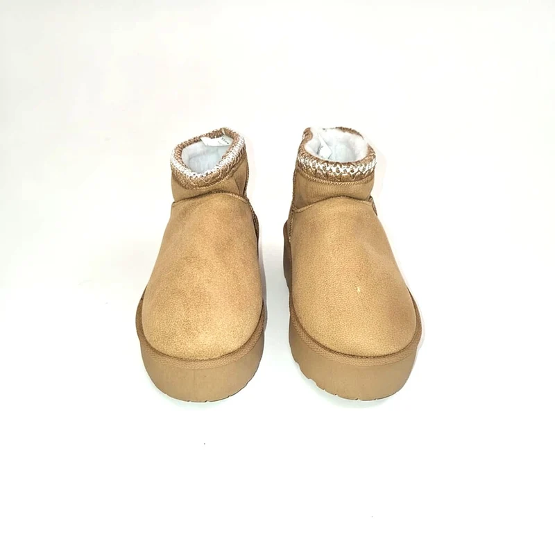 Tronchetto da neve ricamato effetto scamosciato - Beige