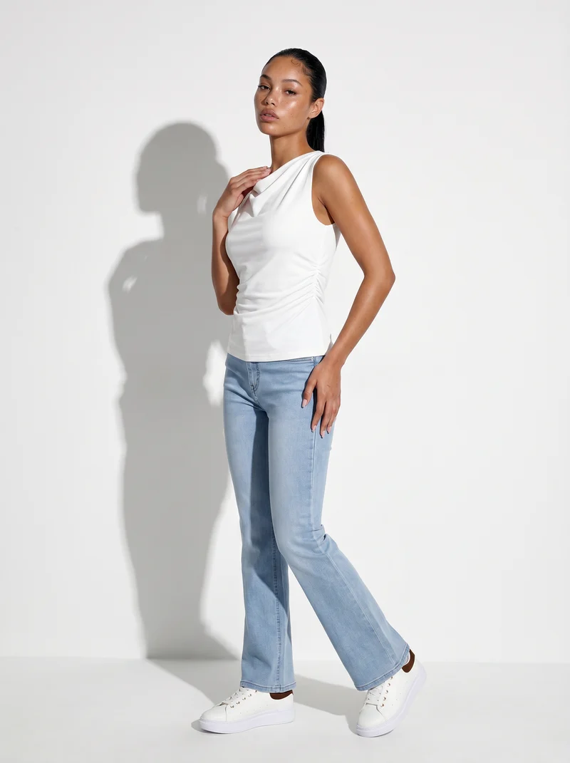 T-shirt giromanica con arriccio elegante - Bianco latte