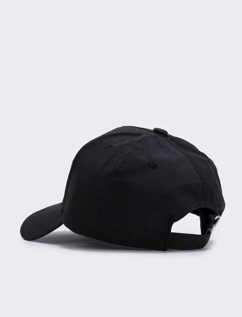 Cappello Baseball con iniziale rialzata - var 2