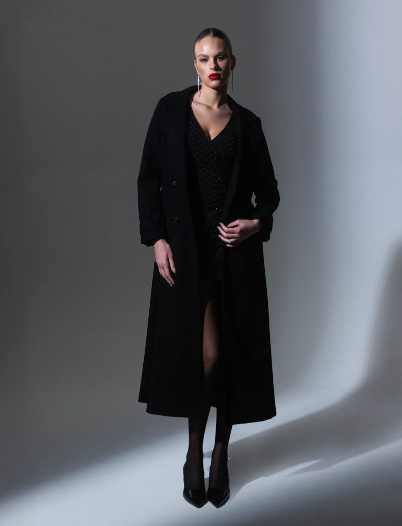 Cappotto trench doppiopetto con cintura - Nero