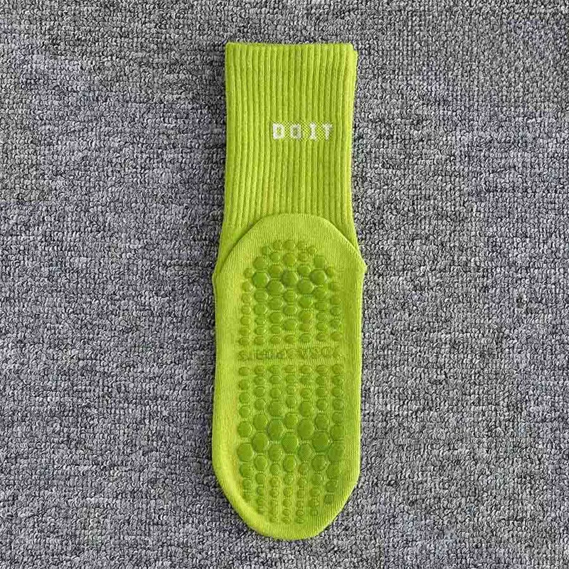 Olivenorma Mid Tube Elastische Stricksocken mit vollständiger Abdeckung, rutschfester Silikon-Balanceunterstützung, vielseitige Sport- und Yoga-Socken für Damen