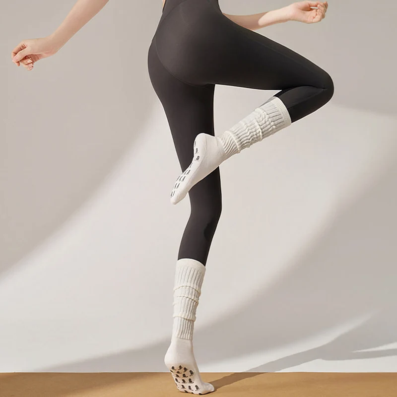 Olivenorma Silikon-Socken mit Vollfläche, rutschfest, für stabile Körperhaltung, stoßdämpfend, atmungsaktiv, elastisch, rutschfest – ideal für Training, Workout und Yoga für Damen.