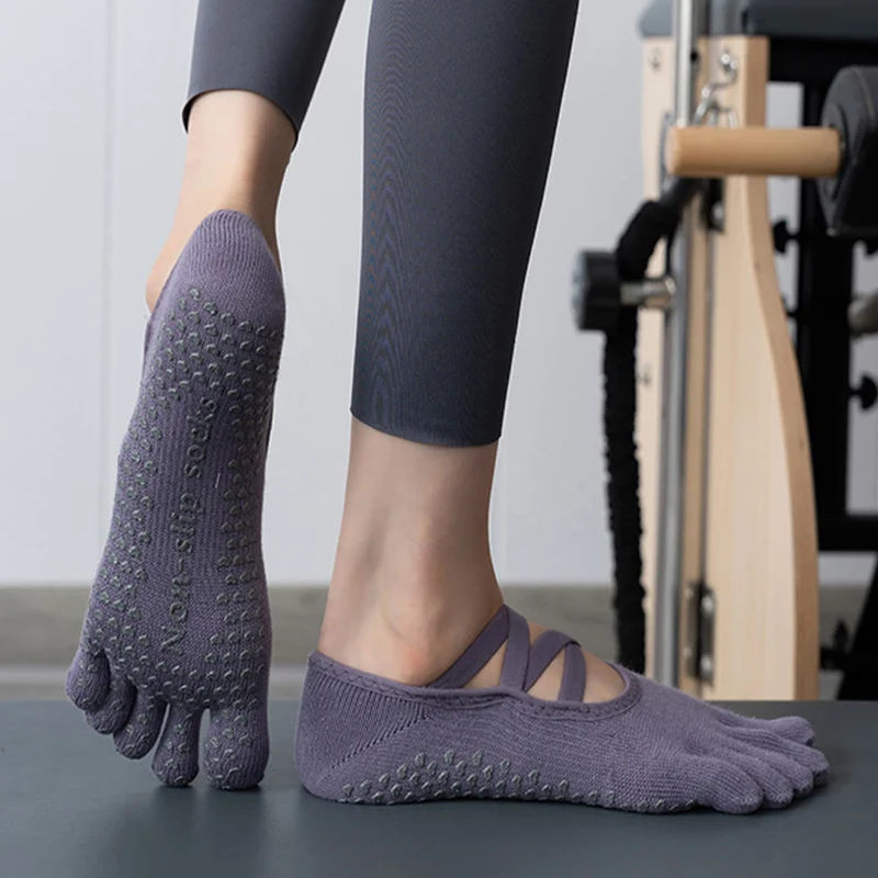 Olivenorma Zehensocken mit Silikonnoppen, rutschfest, stoßdämpfend, eng anliegend, für alle Indoor-Aktivitäten, Yoga-Socken für Damen