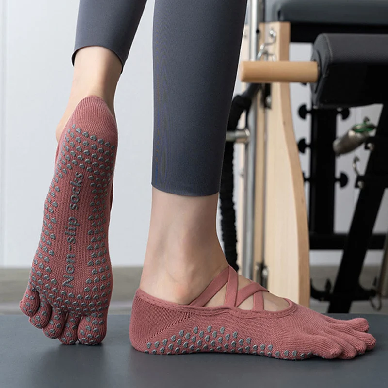 Olivenorma Zehensocken mit Silikonnoppen, rutschfest, stoßdämpfend, eng anliegend, für alle Indoor-Aktivitäten, Yoga-Socken für Damen
