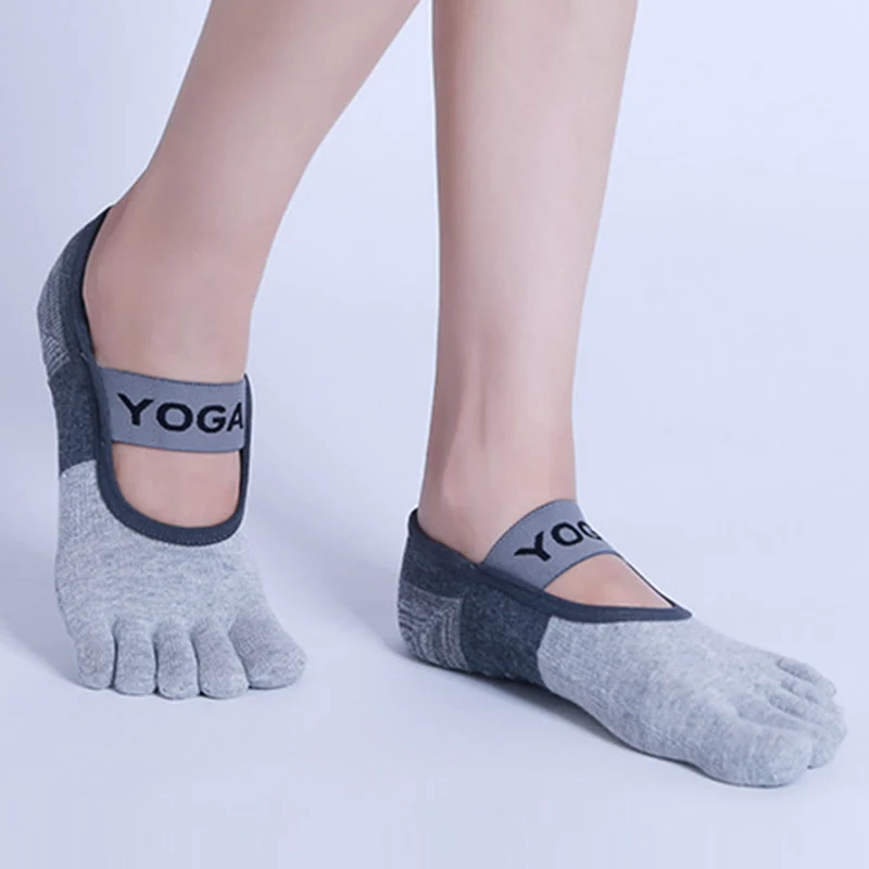 Olivenorma Premium Strick-Fünf-Finger-Socken mit rutschfester Silikonsohle für Balanceunterstützung, atmungsaktiv und flexibel – ideal für Indoor-Sport, Workout und Yoga.