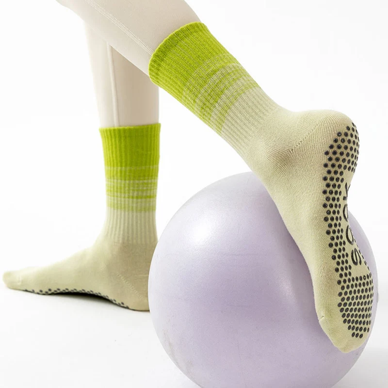 Olivenorma Mid Calf High Elasticate Non Slip Silicone Noppen Shock Resistant Balance Support Damen-Yogasocken