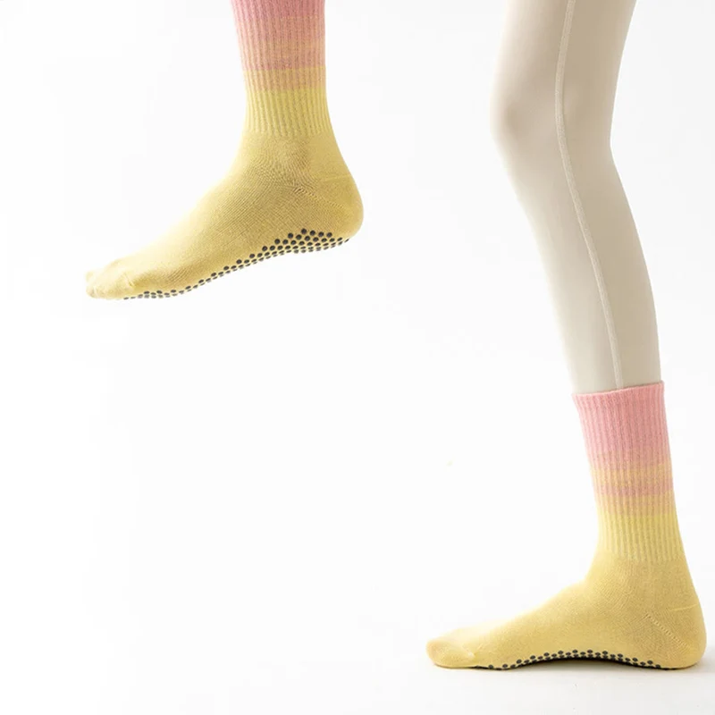 Olivenorma Mid Calf High Elasticate Non Slip Silicone Noppen Shock Resistant Balance Support Damen-Yogasocken