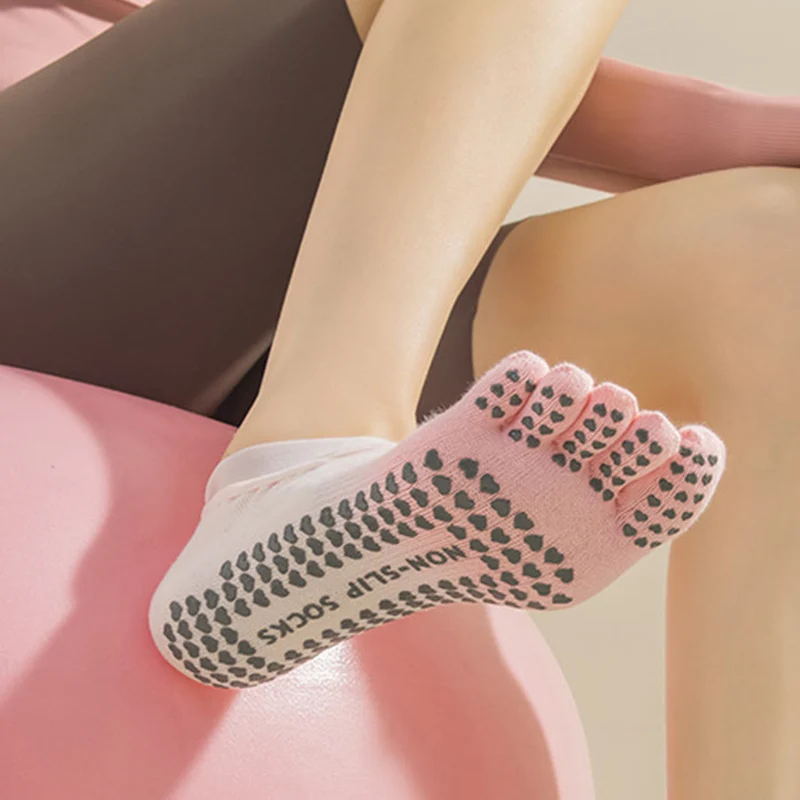 Olivenorma Zehensocken mit offener Zehenpartie, rutschfester, stoßdämpfender, atmungsaktiver und flexibler Oberfläche für Damen – ideal für Fitnessstudio und Yoga.