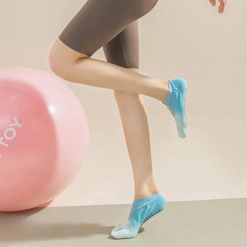 Olivenorma Zehensocken mit offener Zehenpartie, rutschfester, stoßdämpfender, atmungsaktiver und flexibler Oberfläche für Damen – ideal für Fitnessstudio und Yoga.