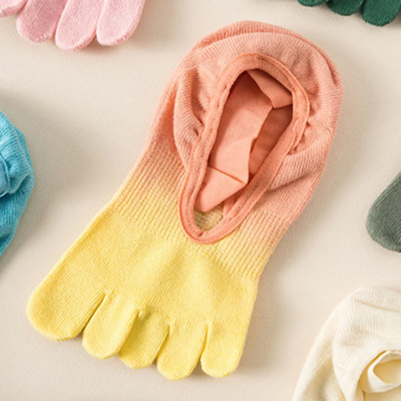 Olivenorma Zehensocken mit offener Zehenpartie, rutschfester, stoßdämpfender, atmungsaktiver und flexibler Oberfläche für Damen – ideal für Fitnessstudio und Yoga.
