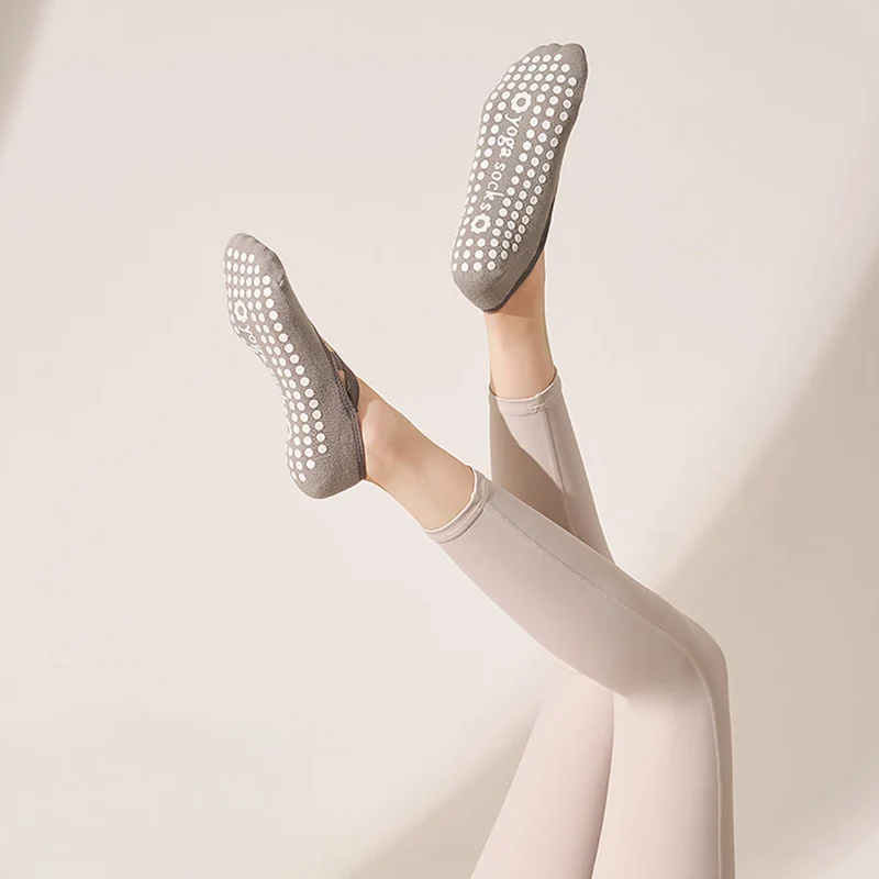 Olivenorma Hautfreundliche, weiche Stricksocken mit Rundumgriff, rutschfest, stoßdämpfend, vielseitig einsetzbar – Trainingssocken für Damen (Yoga)