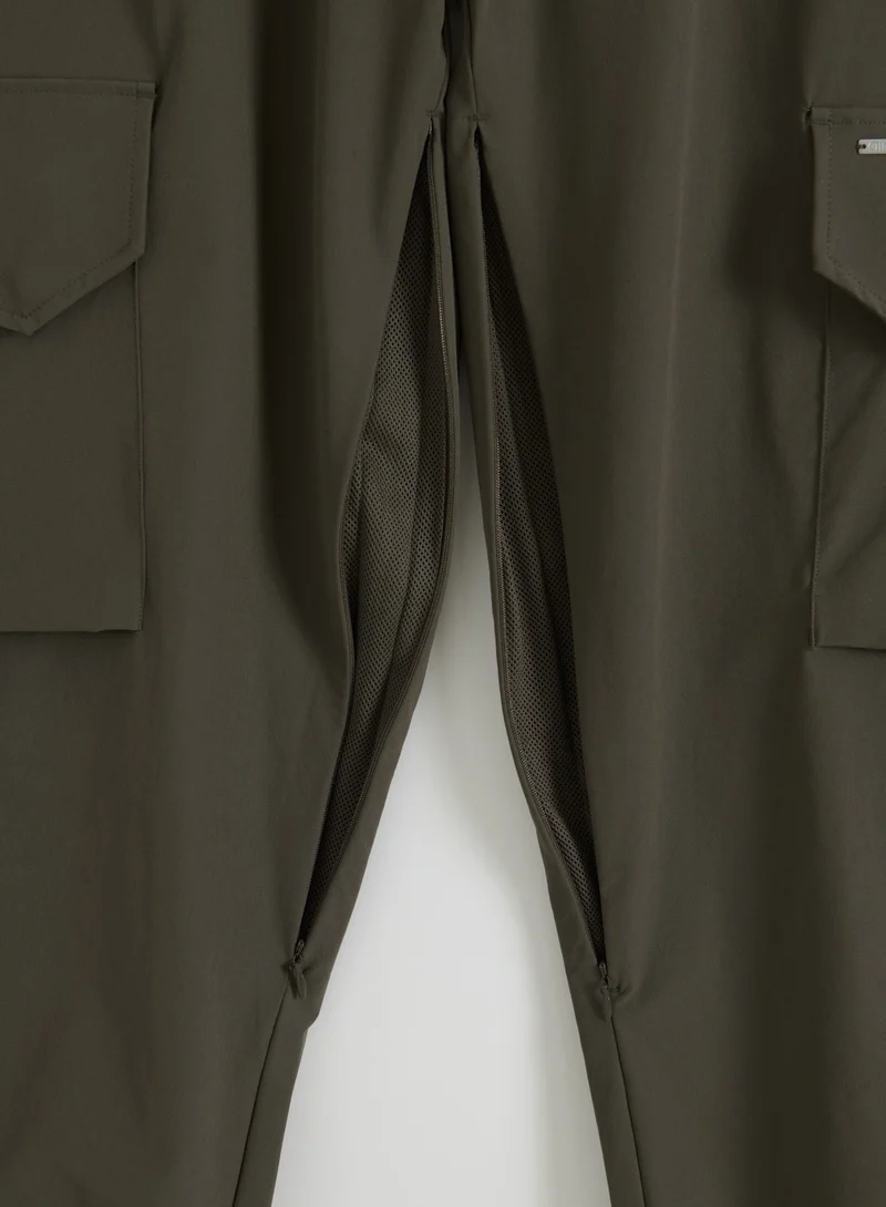 Dark Ivy Cargo Pants