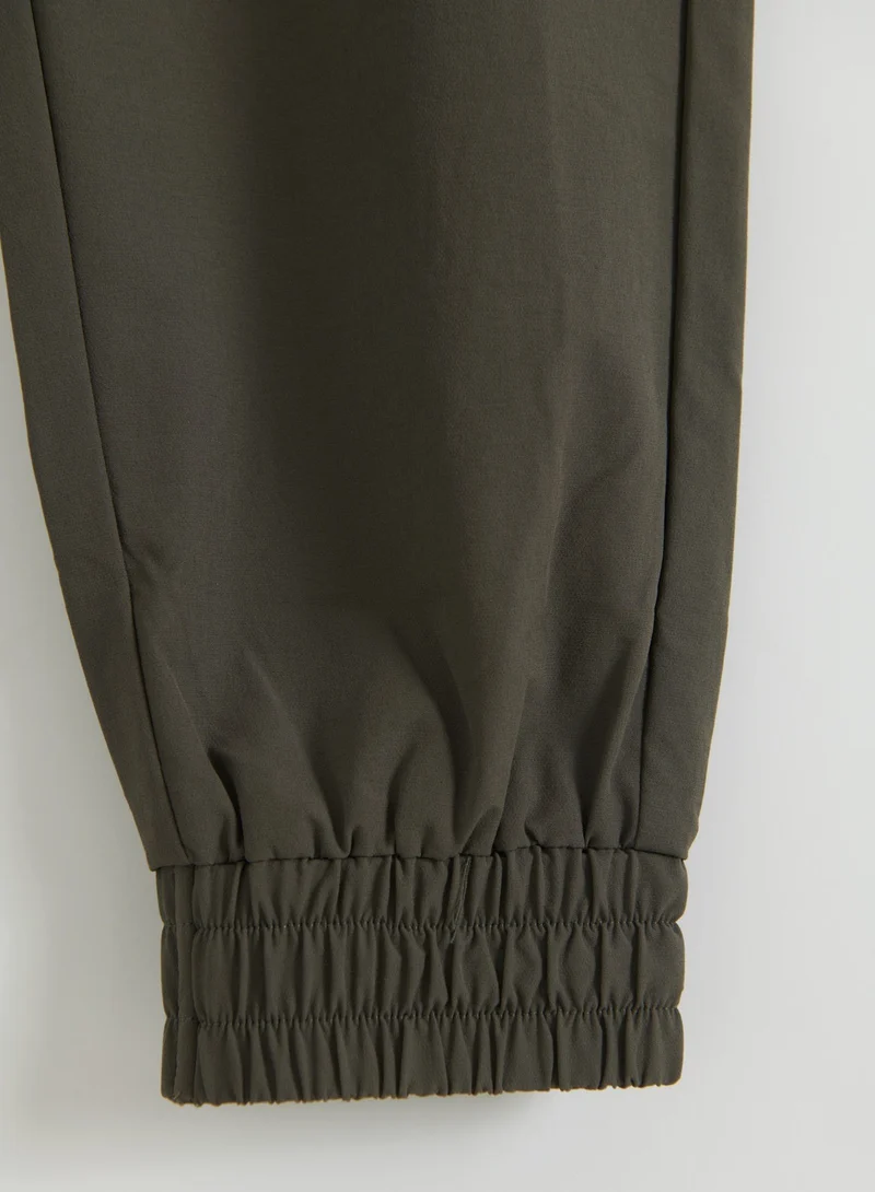 Dark Ivy Cargo Pants