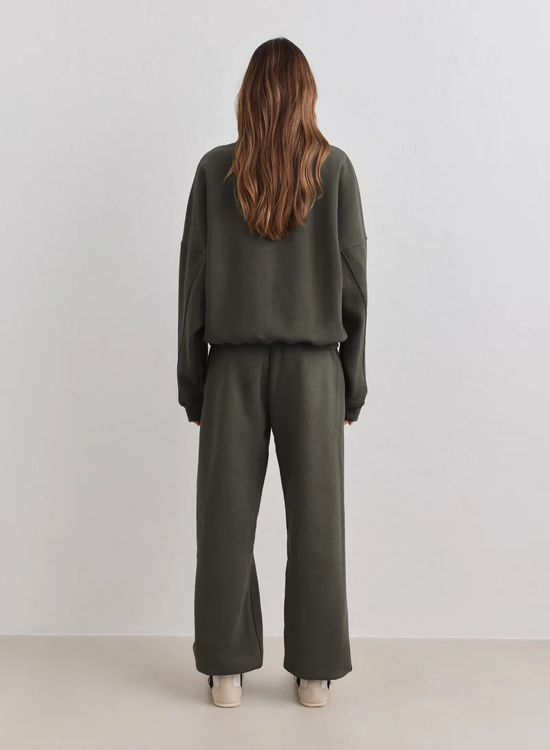 Dark Ivy Classic Sweatpants