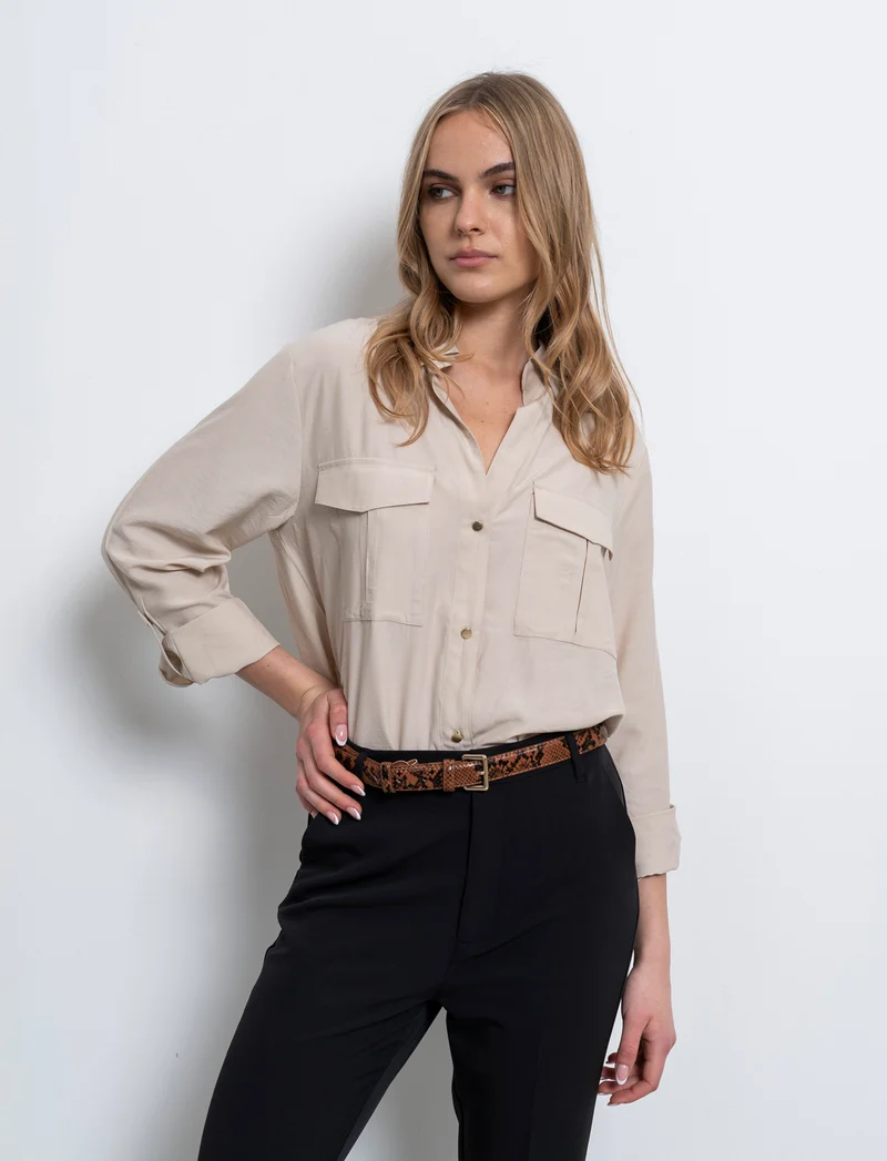 Camicia basica con tasche sul petto da donna - Beige corda