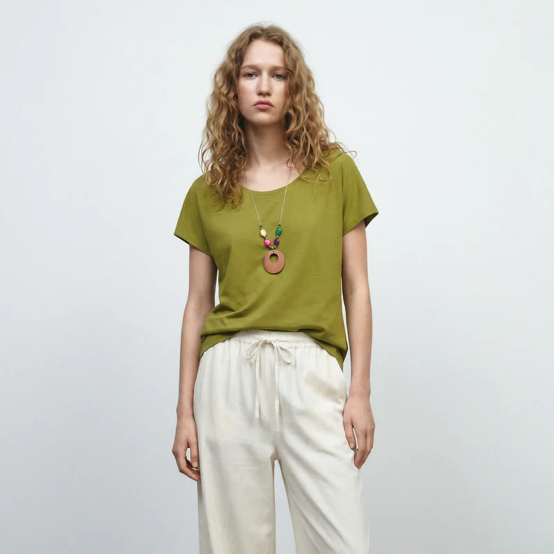 Blusa T con manica e scollo rotondo - Verde pistacchio