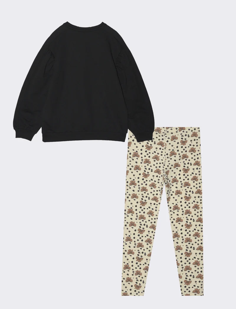 Completo con felpa e leggings. - Nero