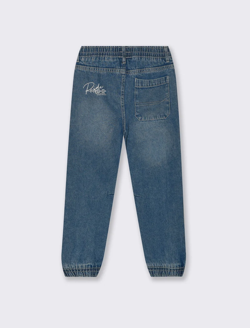 Jogging in denim. - Denim
