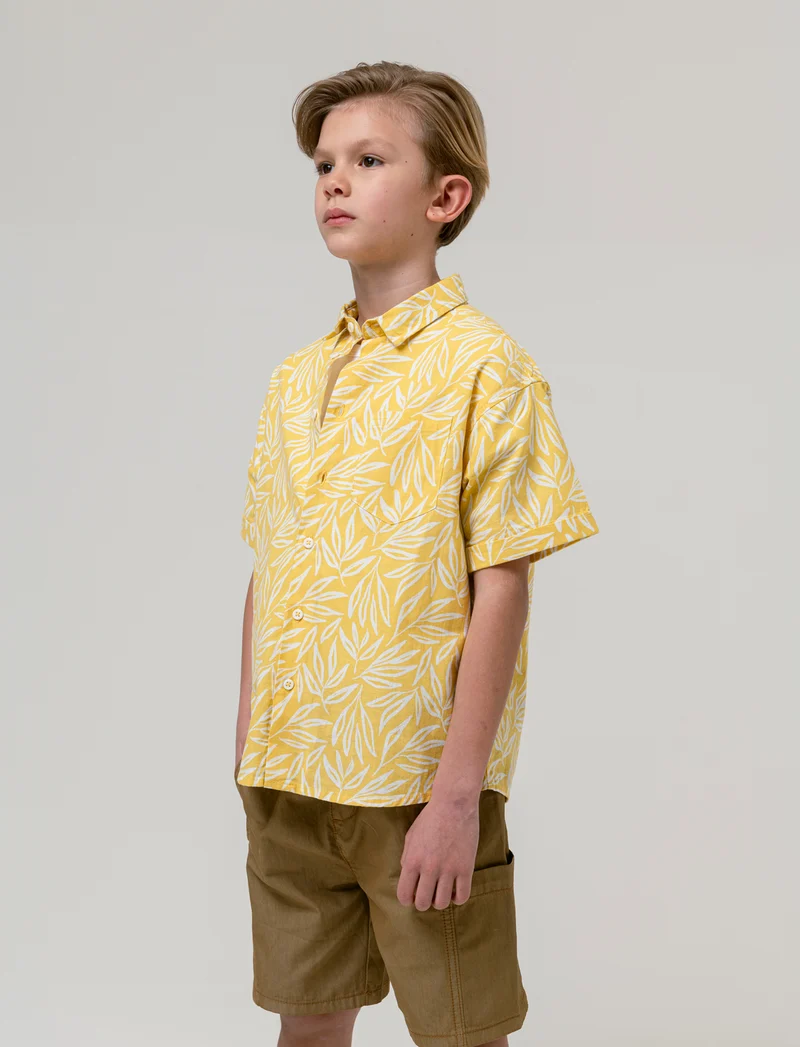 Camicia stampa foglie da bambino - Ocra