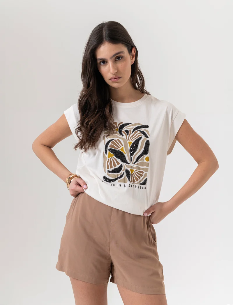 T-shirt con stampa e paillettes da donna - var 1