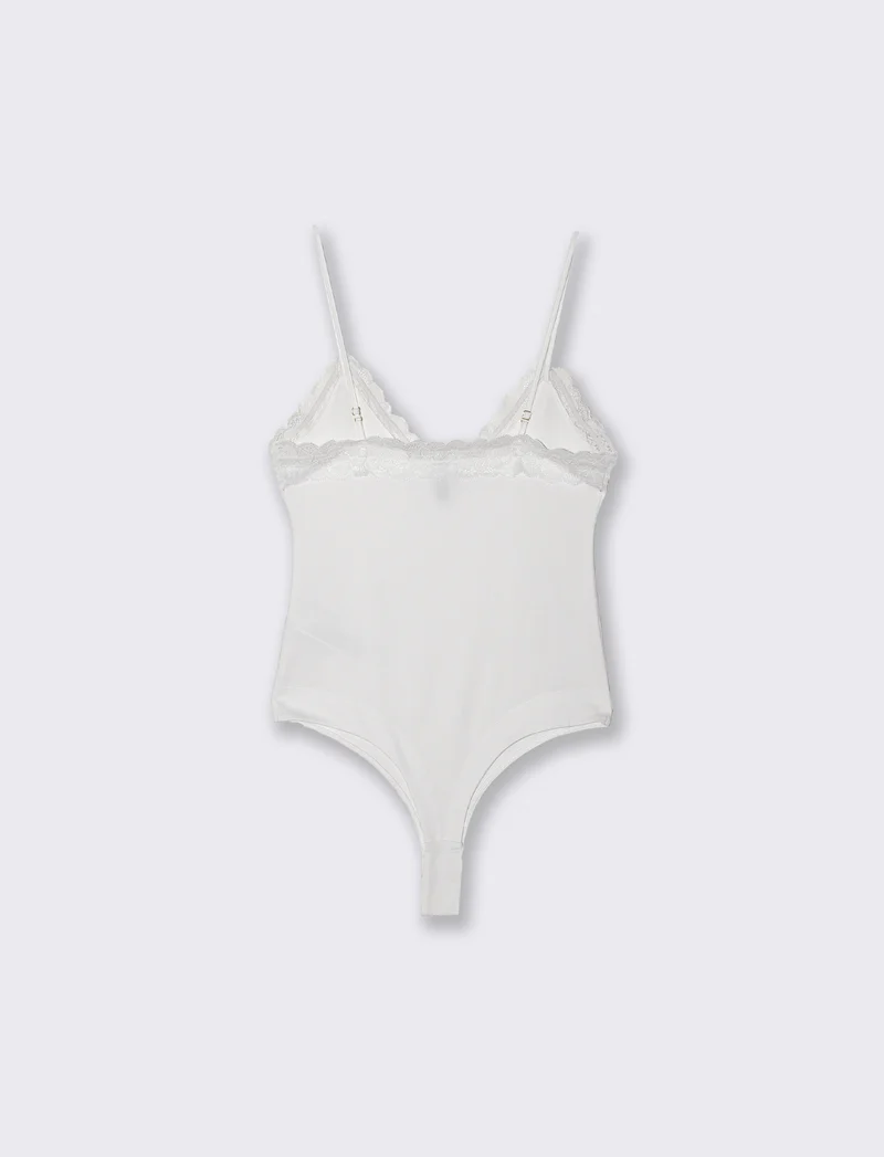 Body a bretelline con pizzo elegante - Bianco latte