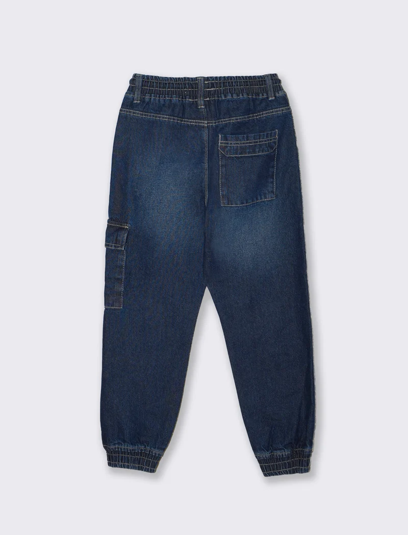 Jogging in denim con tasca laterale - DENIM SCURO