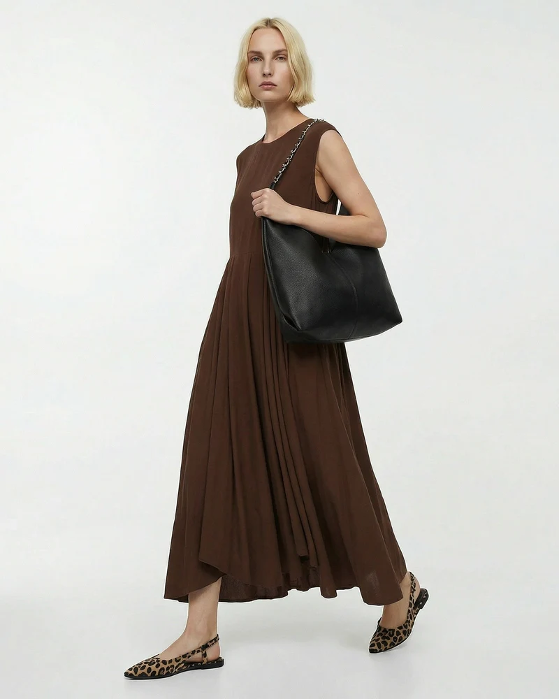 Vestito lungo con scollo rotondo e coulisse - Marrone cioccolato