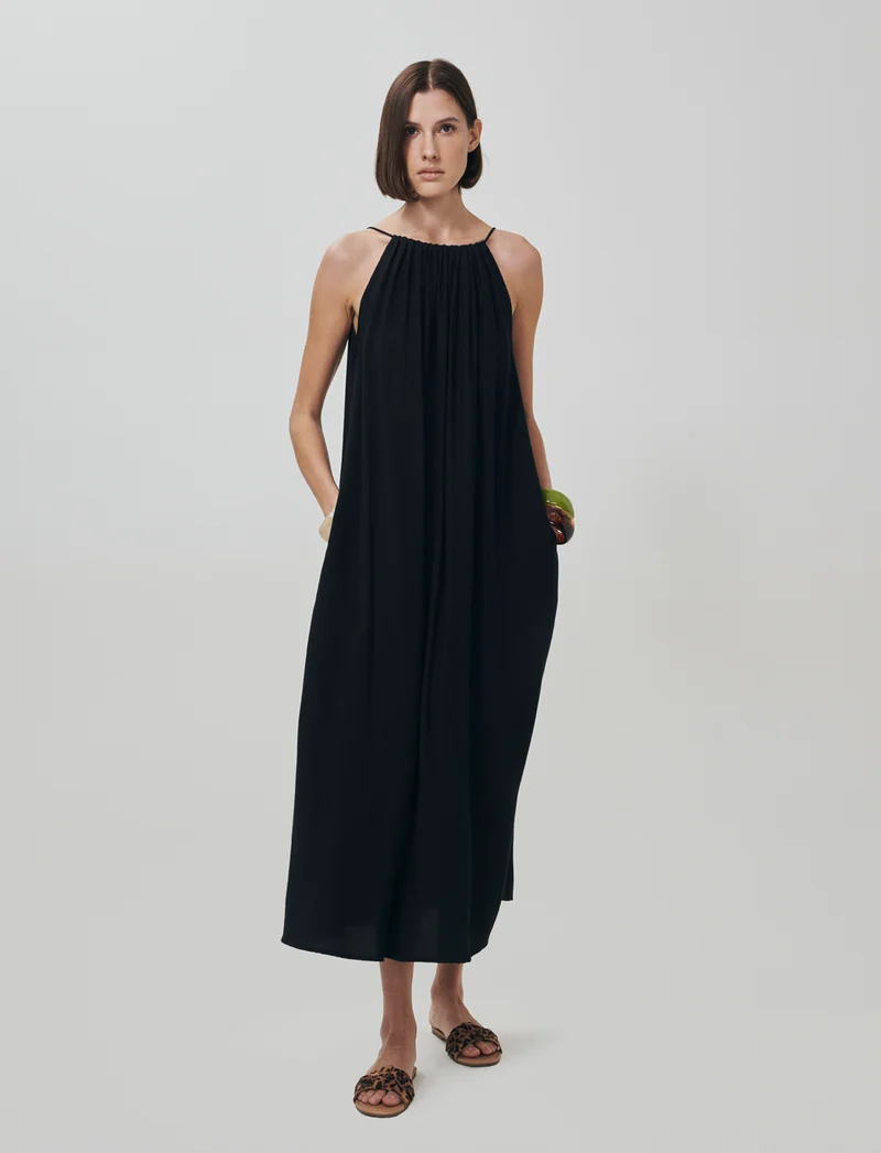 Vestito lungo con collo arricciato e svasato - Nero