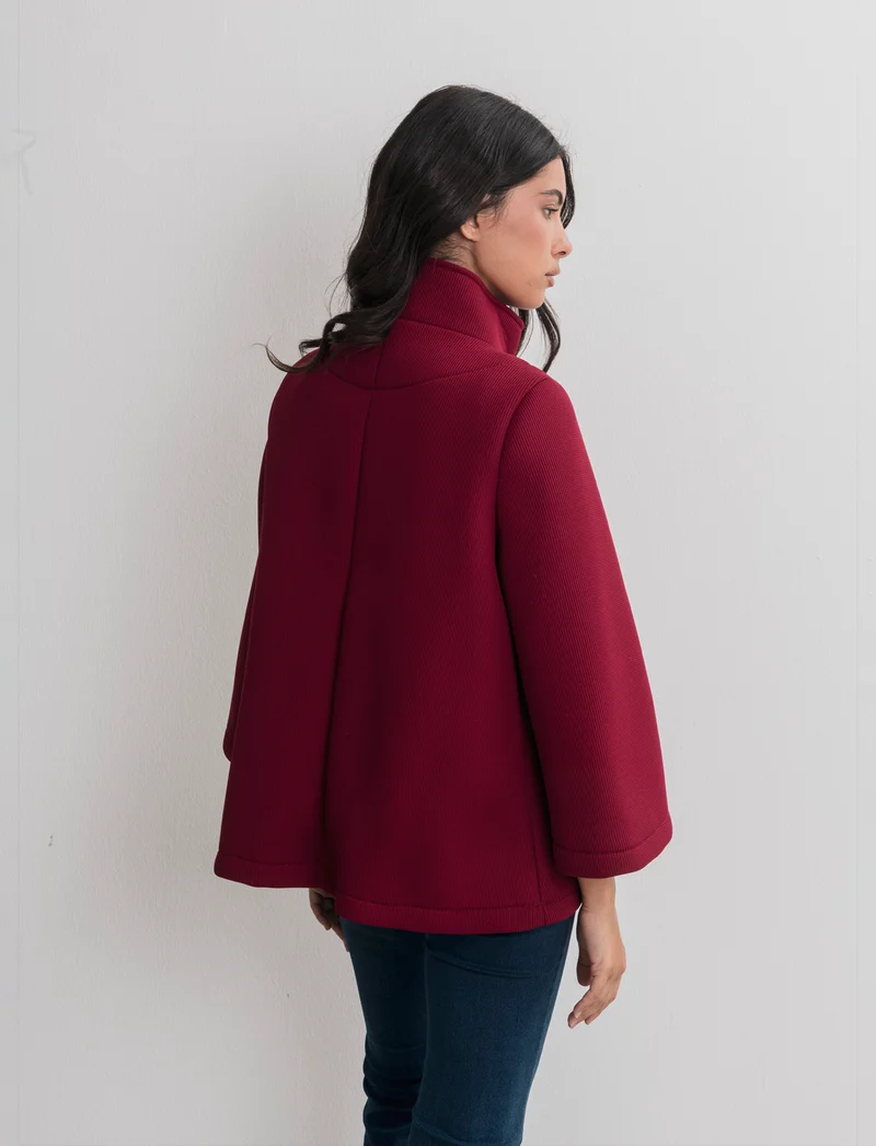 CAPPOTTINO CON MANICHE A CAMPANA - Bordeaux