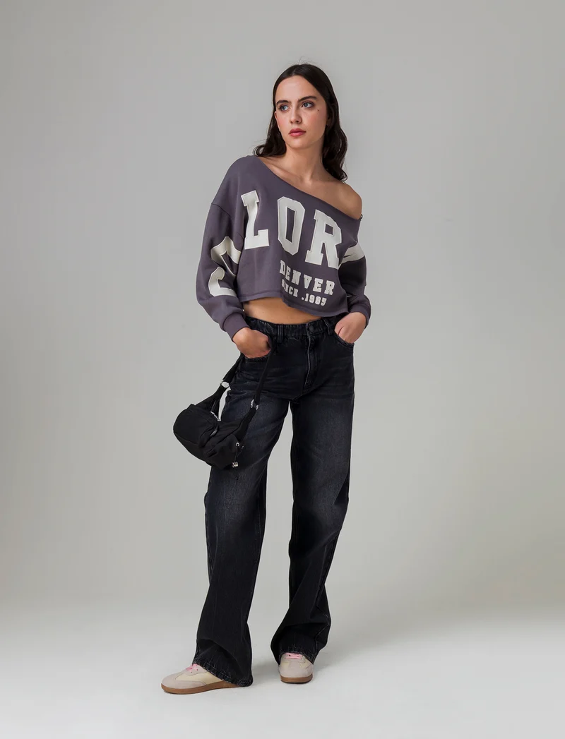 Felpa crop off shoulder da donna - Grigio piombo