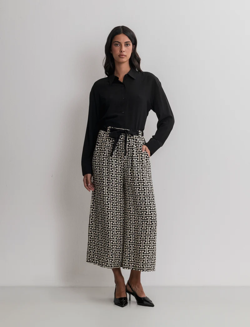 Pantalone stampato con cintura in tessuto - Geometrie