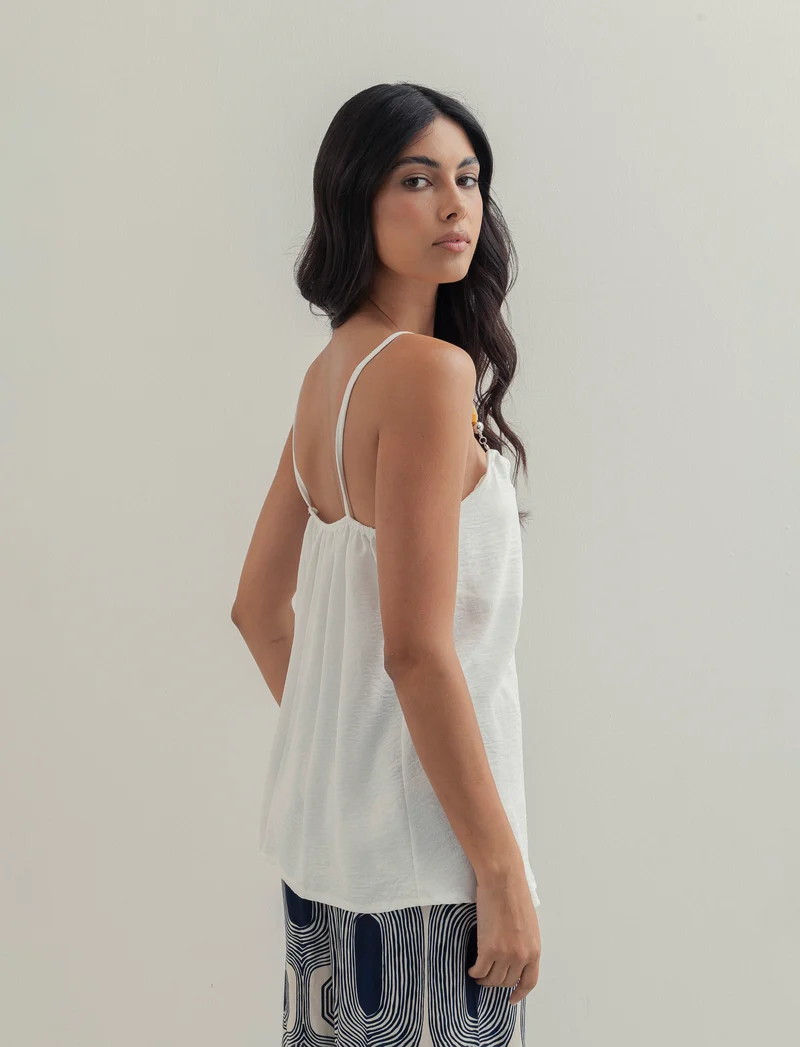 Top con bretelle con accessorio - Bianco