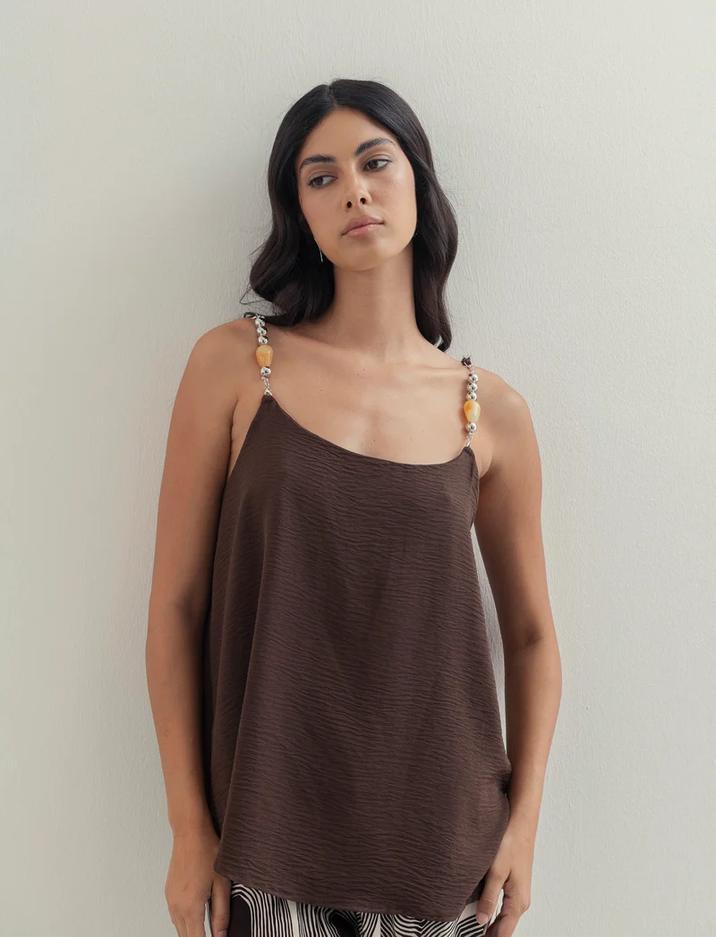 Top con bretelle con accessorio - Moro