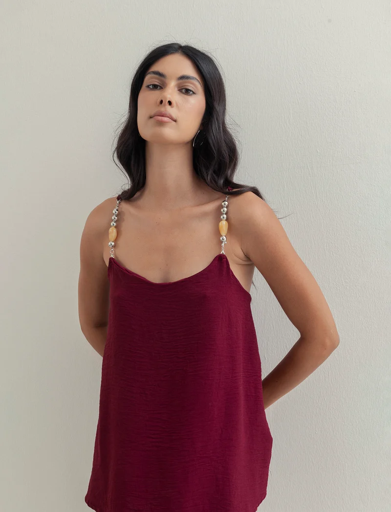 Top con bretelle con accessorio - Rosso india