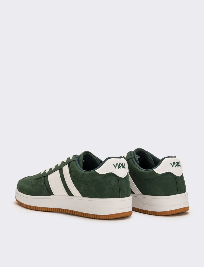 Sneakers con inserti bianchi da uomo - Verde
