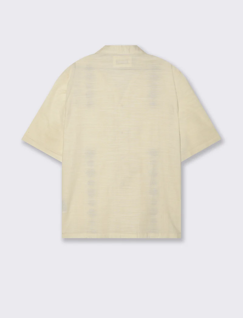 Camicia con ricami e doppio taschino da uomo - Beige ecru