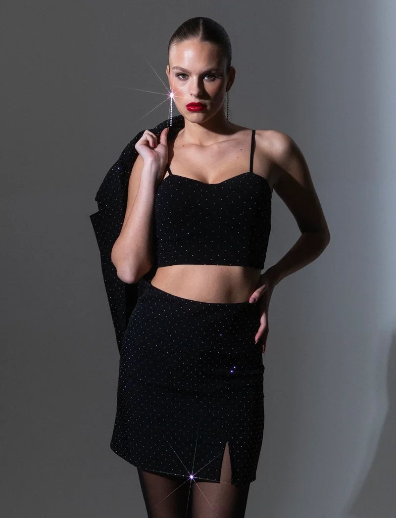 Top con coppe su tessuto strass elastico - Nero