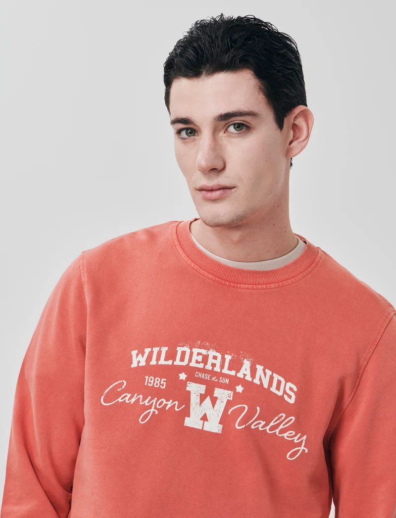 Felpa in cotone acid wash con stampa - Corallo