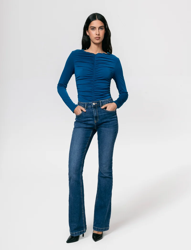 Jeans Bootcut con Vita Regolare - Denim
