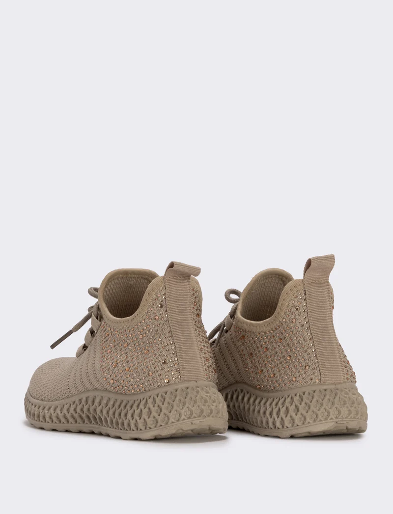 Sneakers da bambina con strass e suola rilievo - Beige
