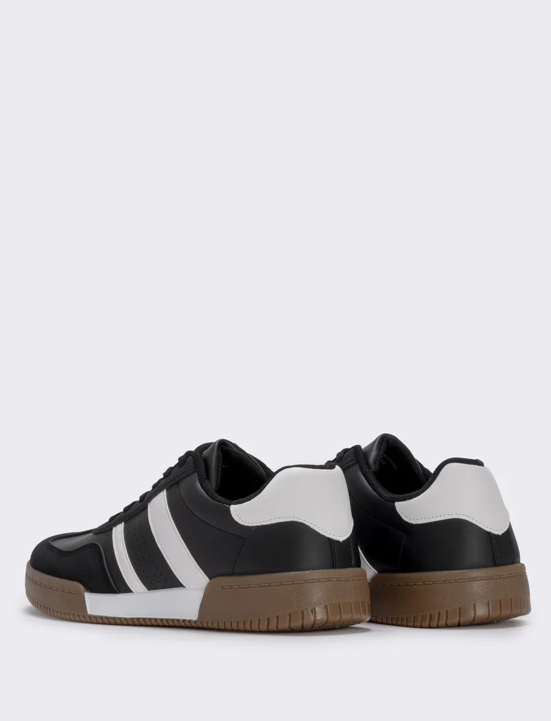 Sneakers nere con dettagli bianchi da uomo - Nero