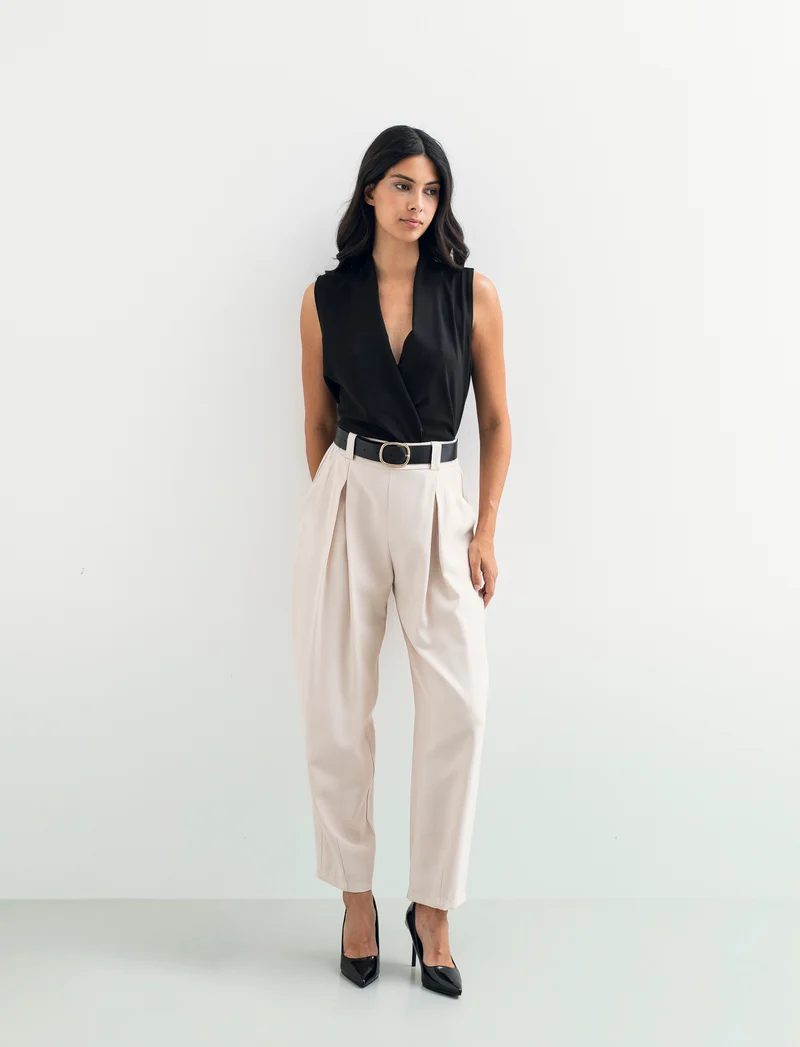 Pantaloni con cintura - Beige
