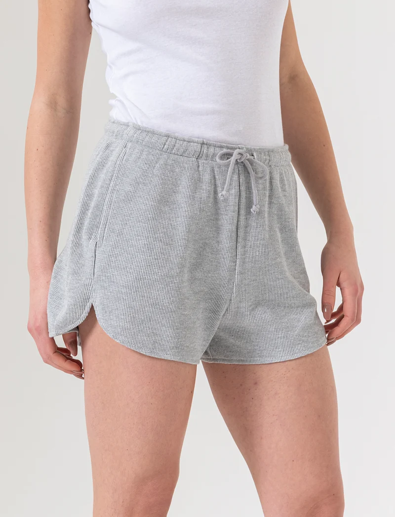 Short con elastico in vita da donna - Grigio mel.