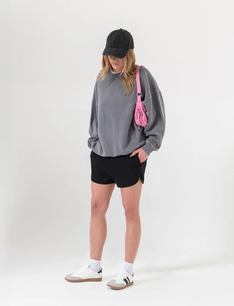 Short con elastico in vita da donna - Nero