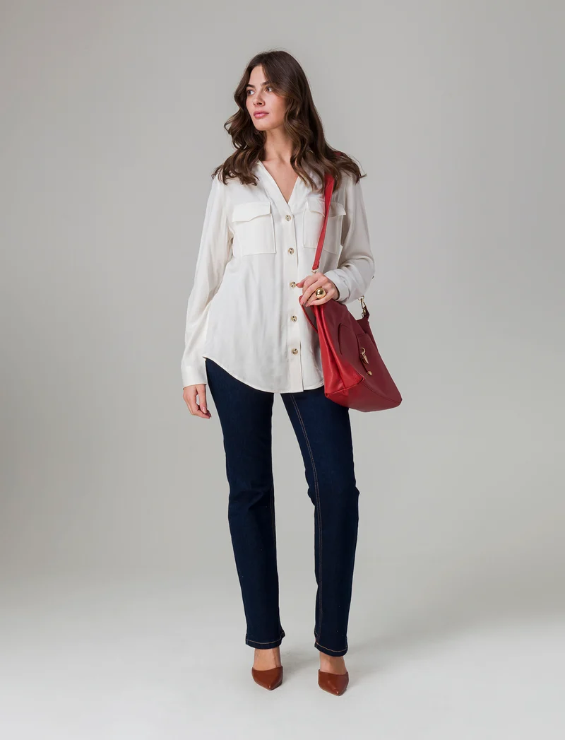 Camicia basica con tasche sul petto da donna - Avorio