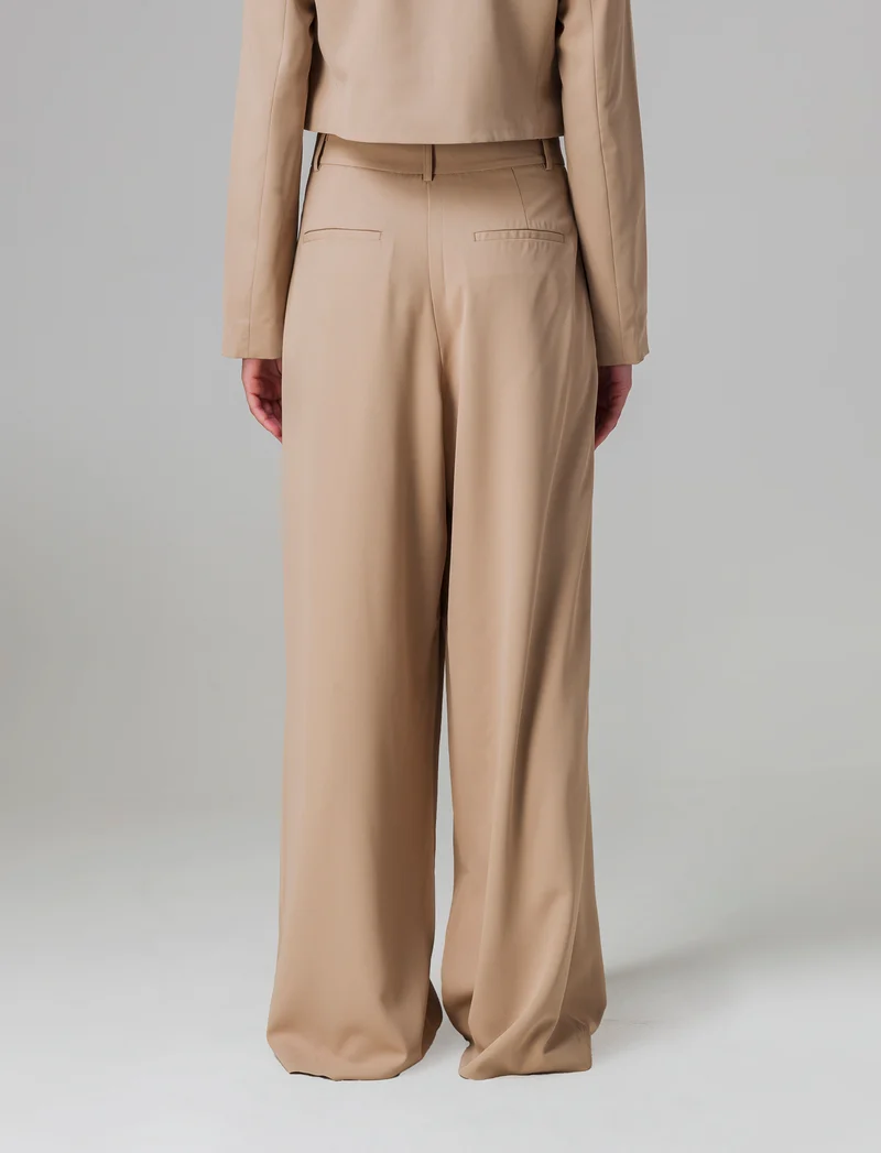 Pantalone gamba dritta da donna - Beige