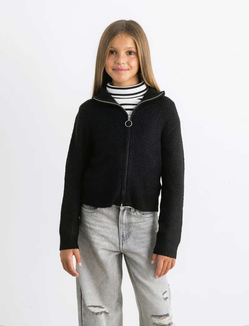 Maglia modello cardigan con zip. - Nero