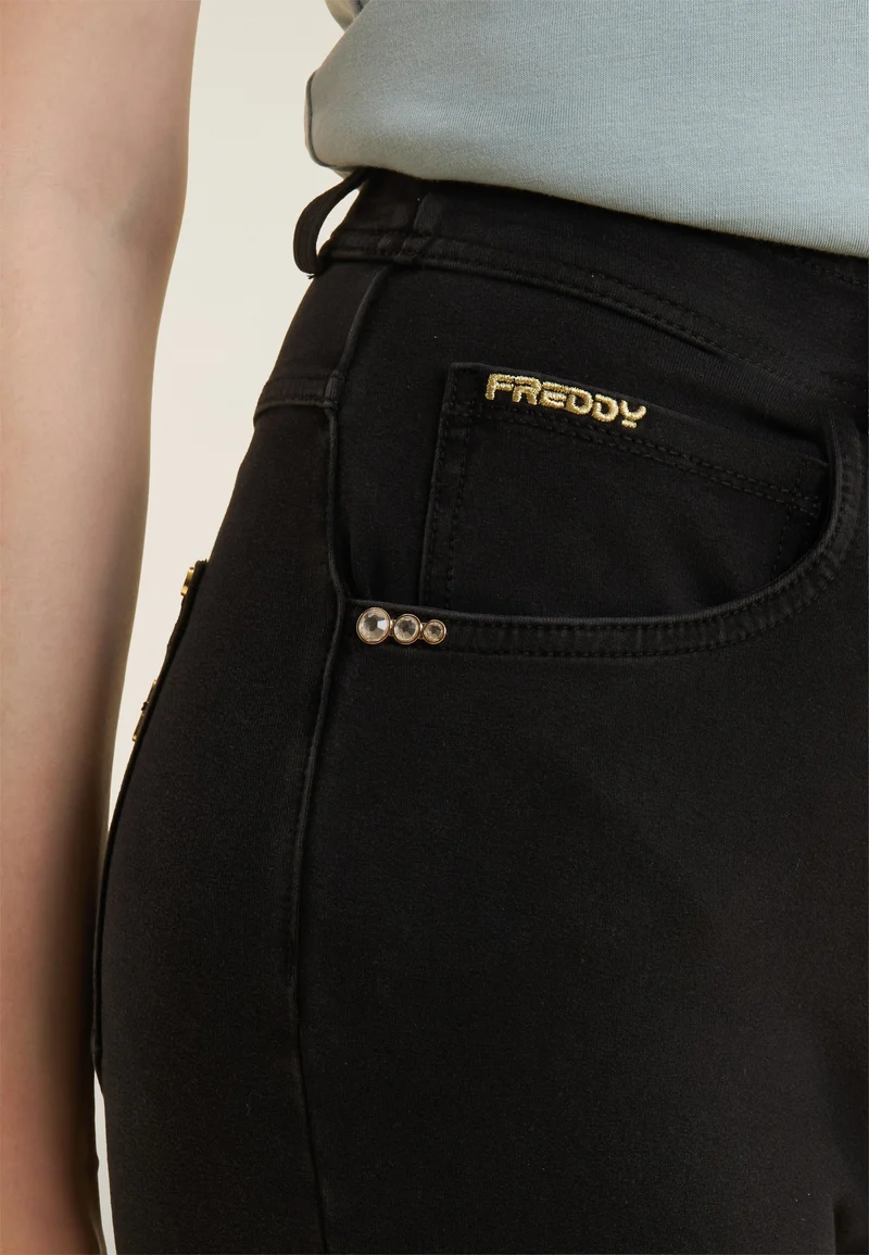 N.O.W. Yoga High Waist Skinny Capri Denim Jeans - Denim Black - Black Seam